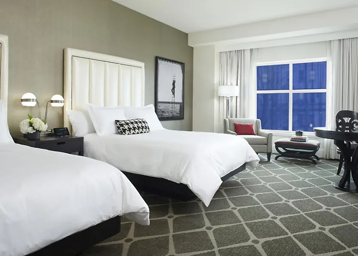 Hotel Commonwealth