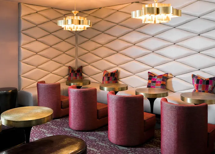 Charlesmark Hotel